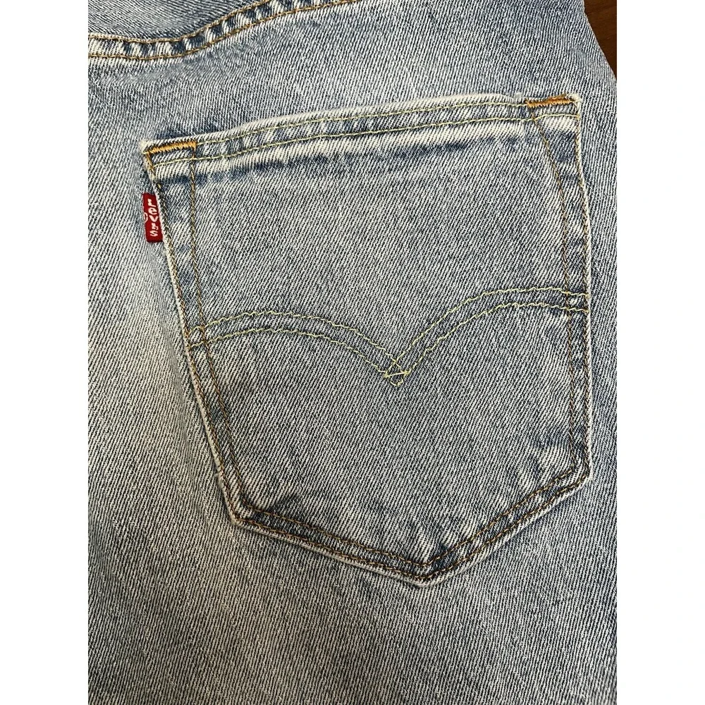 Levi's 501 Men's 33x32 Straight Jeans Blue Denim Light Wash Regular Fit Y2K